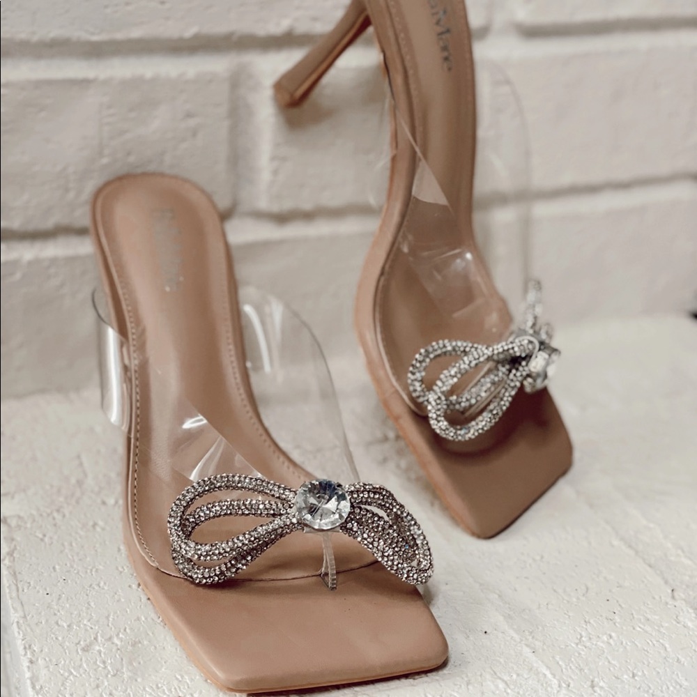 Clear diamond bow heels nude